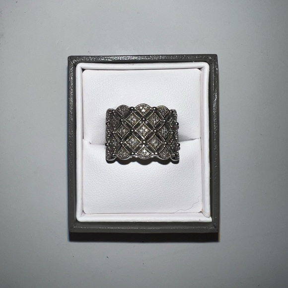 MICHAEL HILL RING - Picture 2 of 5